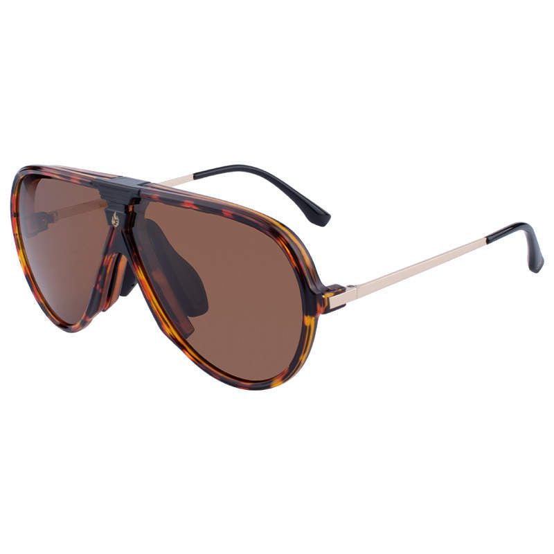 Chute Boss in Tortoise - Sunglasses